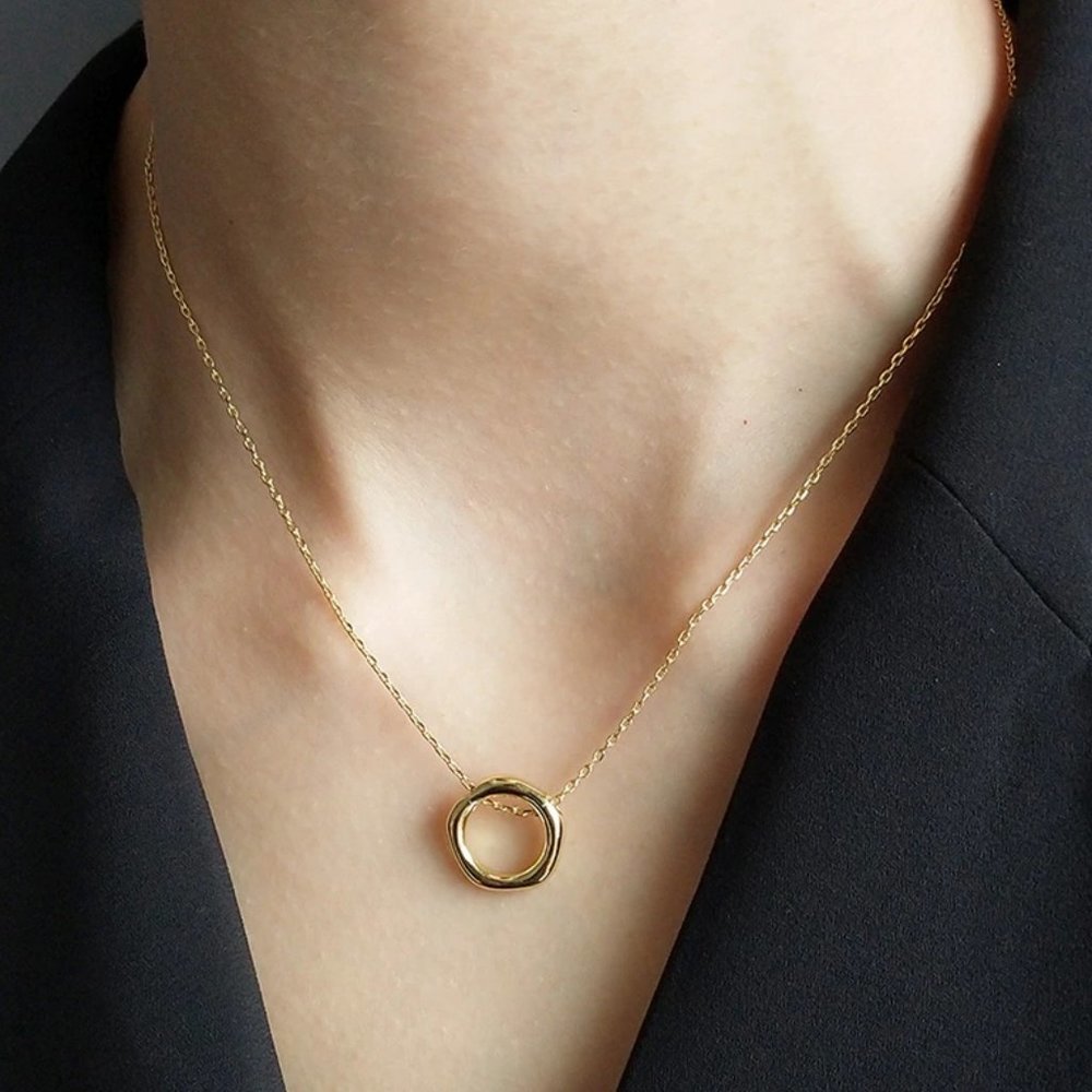 *NEW Vintage Gold Circle Pendant Chain Necklace C7